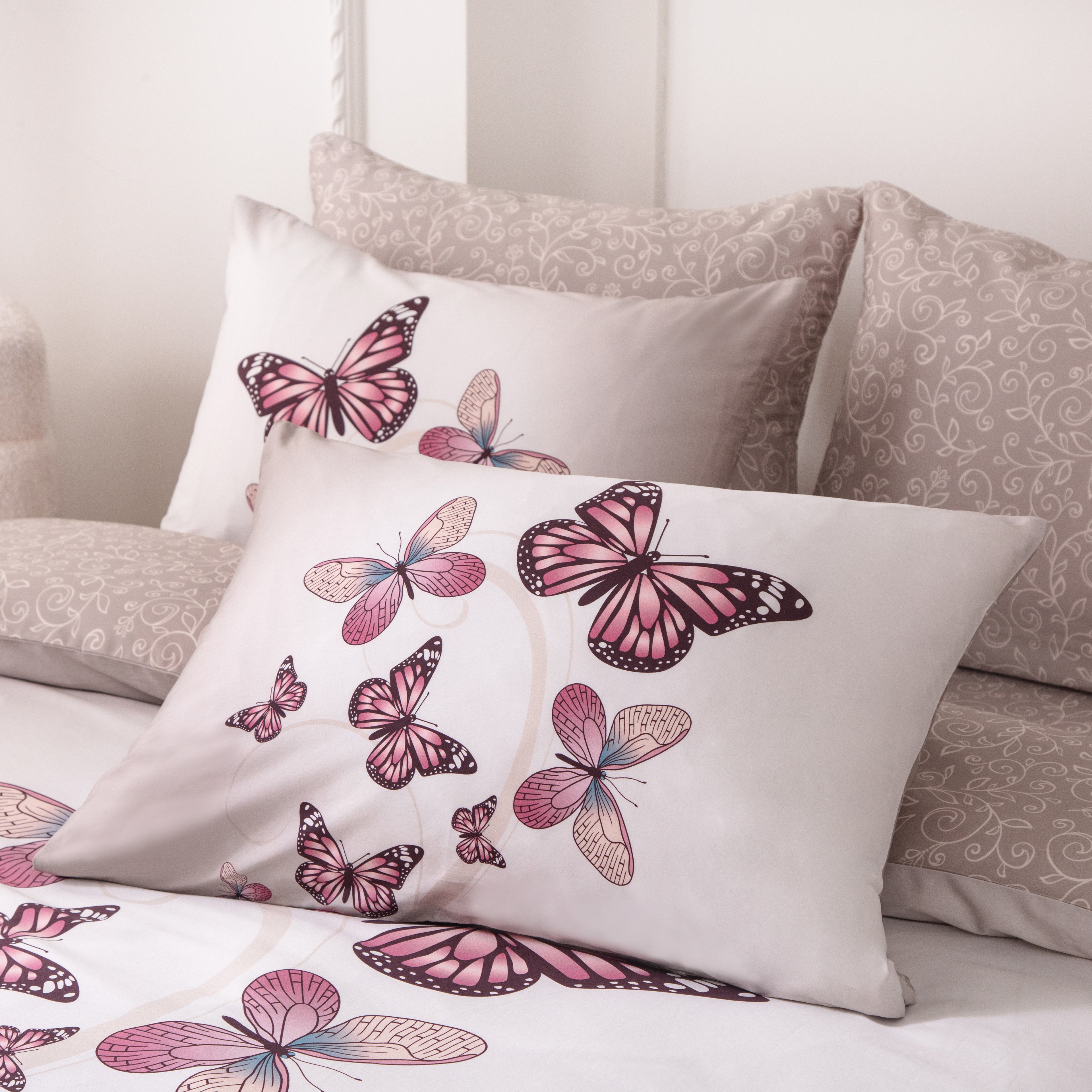 Whispering Wings Bed Linen Set