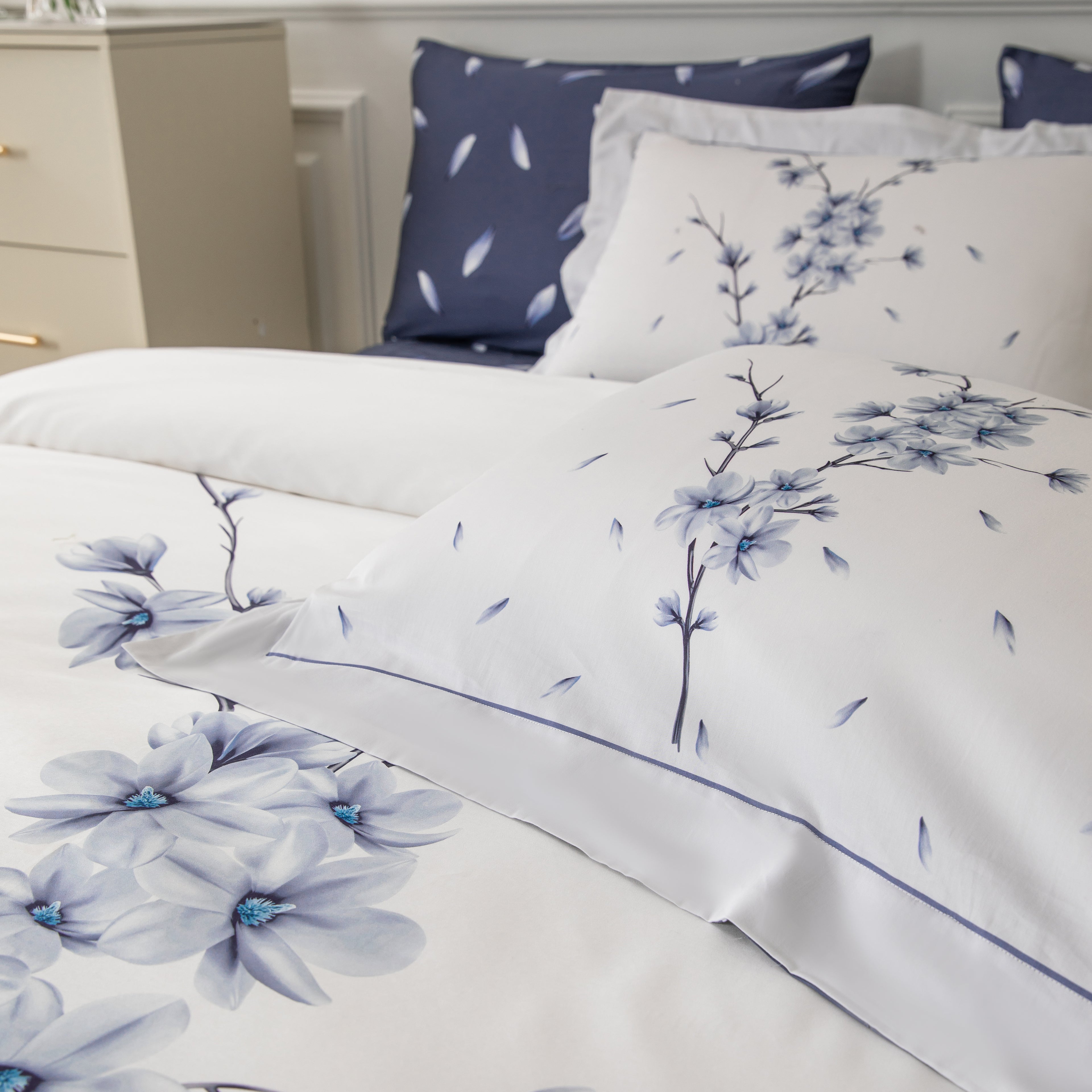 Winter Blossom Bed Linen Set