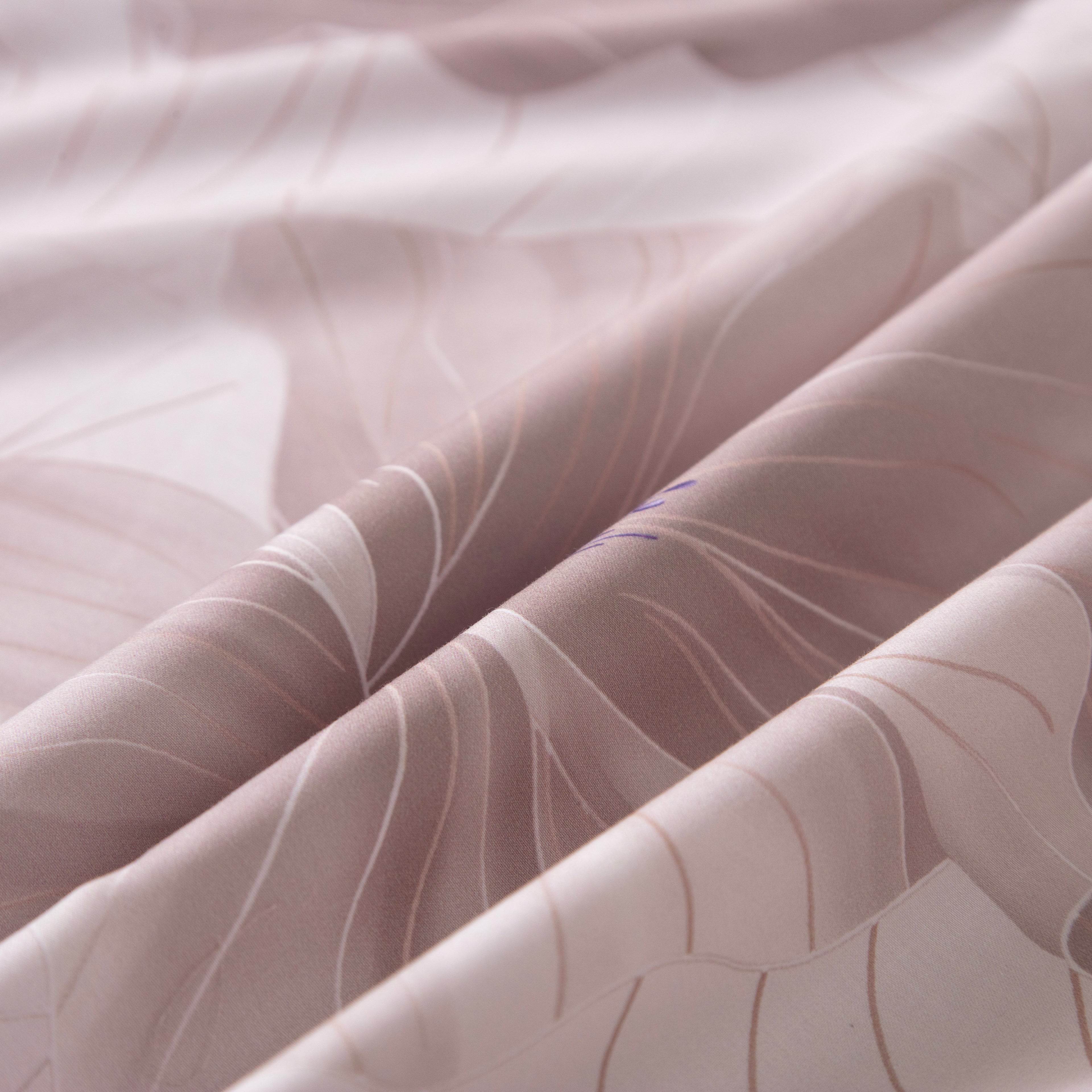Luna Petals Bed Linen Set