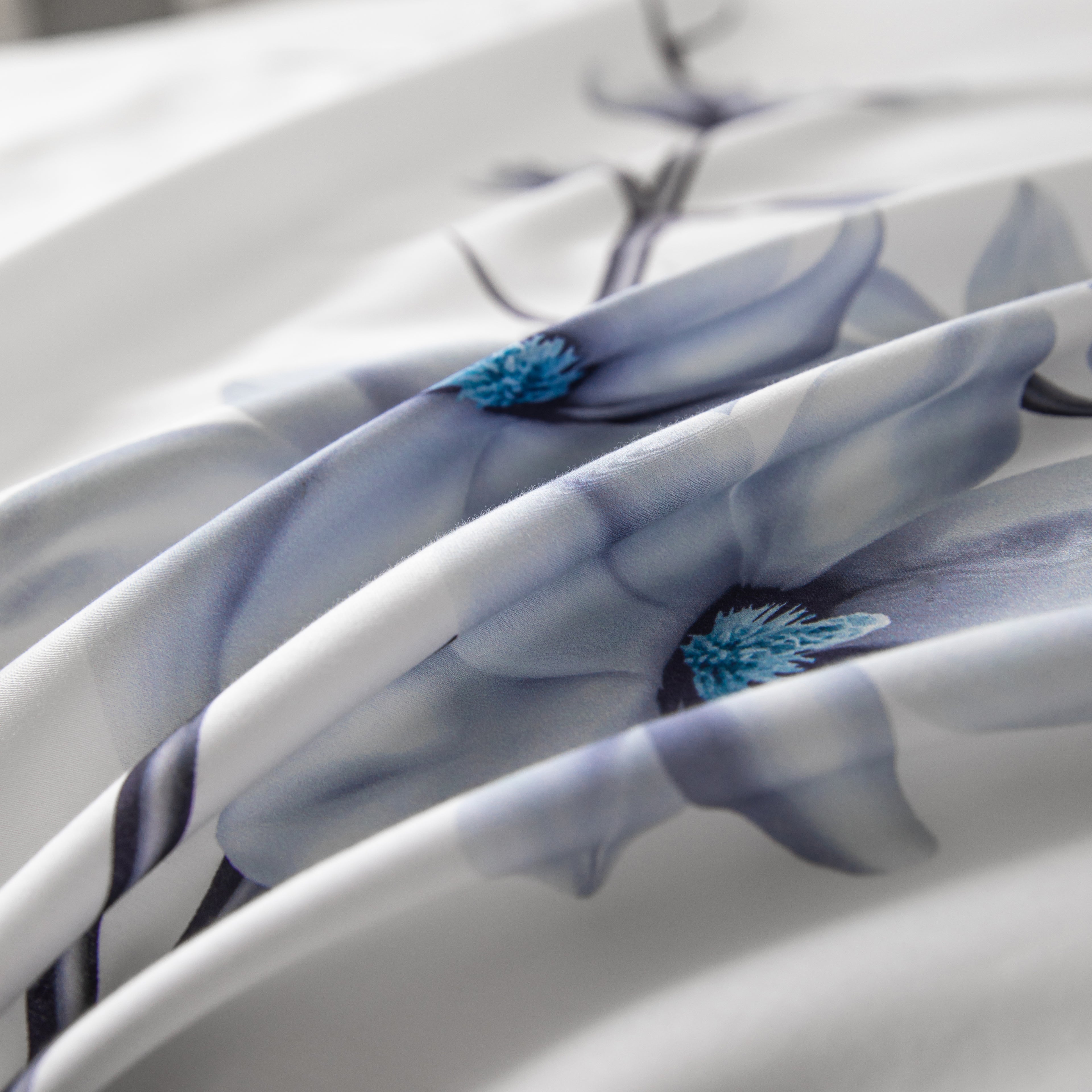 Winter Blossom Bed Linen Set