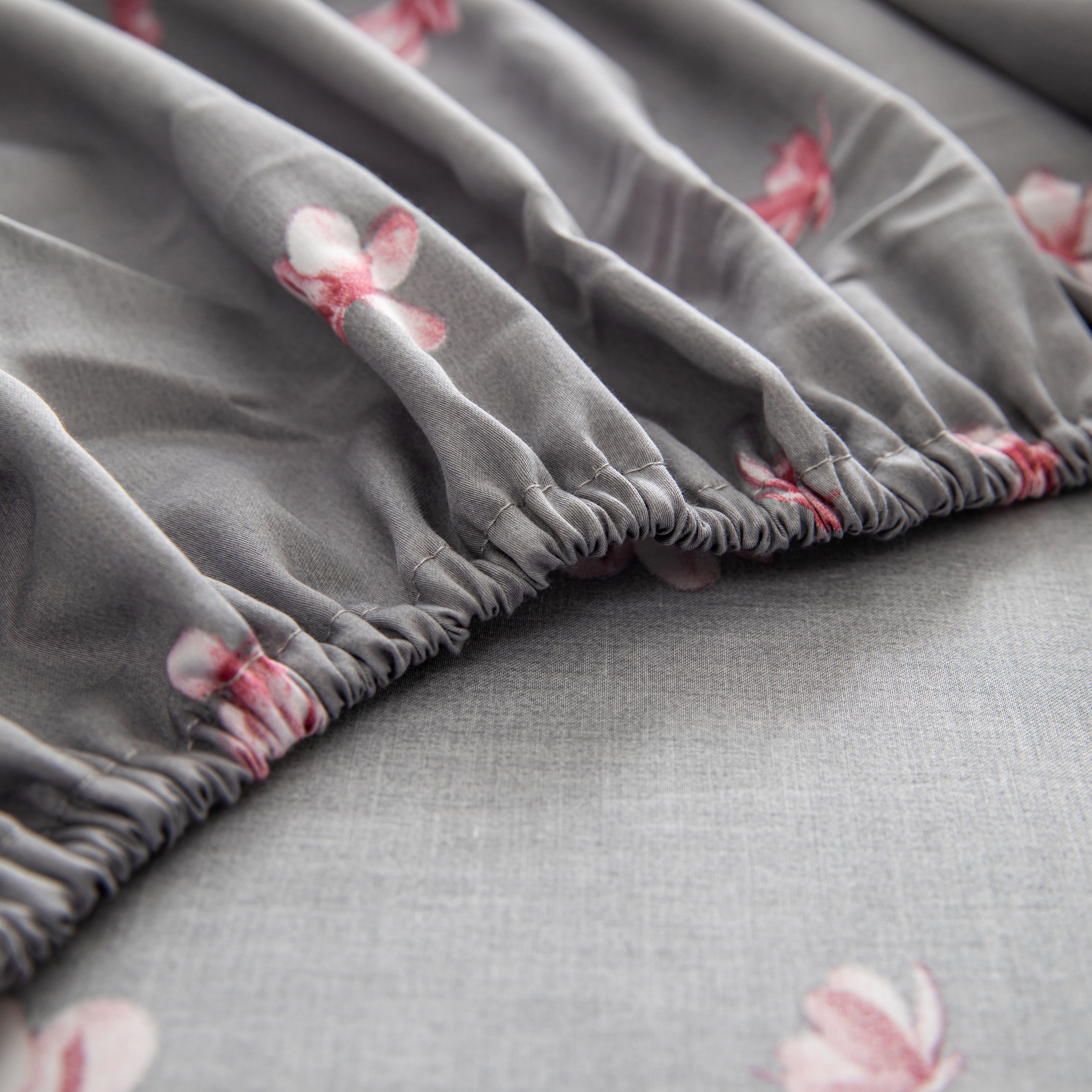Pink Magnolias Linen Set